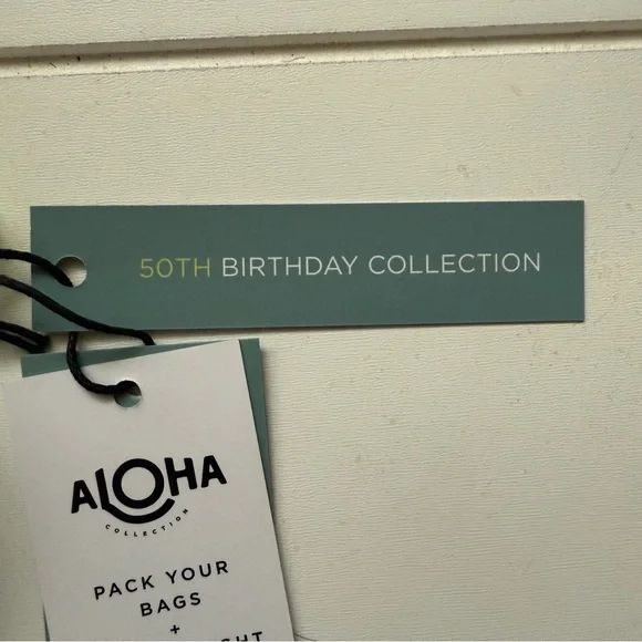 Aloha Collection x Hokulea Mini Pouch - - Picture 5 of 8